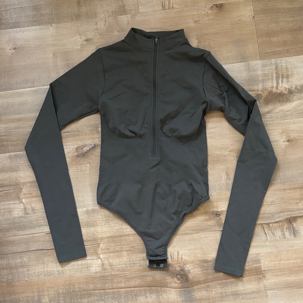 SKIMS Seamless Sculpt Zip Bodysuit